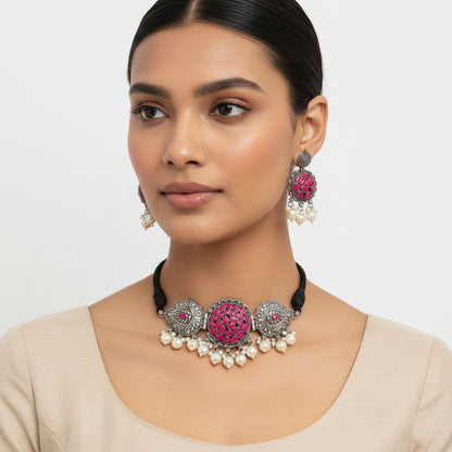 Tribal treasure pearl rope neckpiece (Red)