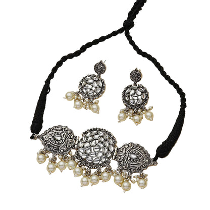 Tribal treasure pearl rope neckpiece (White)