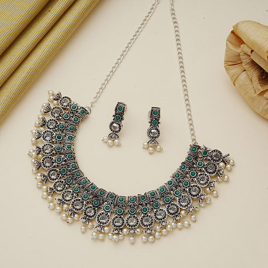 Ancient spark pearl chain neckpiece (Green)