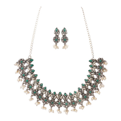 Earthbound glow stone studded chain neckpiece (Green)
