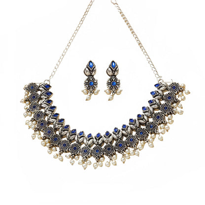 Earthbound glow stone studded chain neckpiece (Blue)
