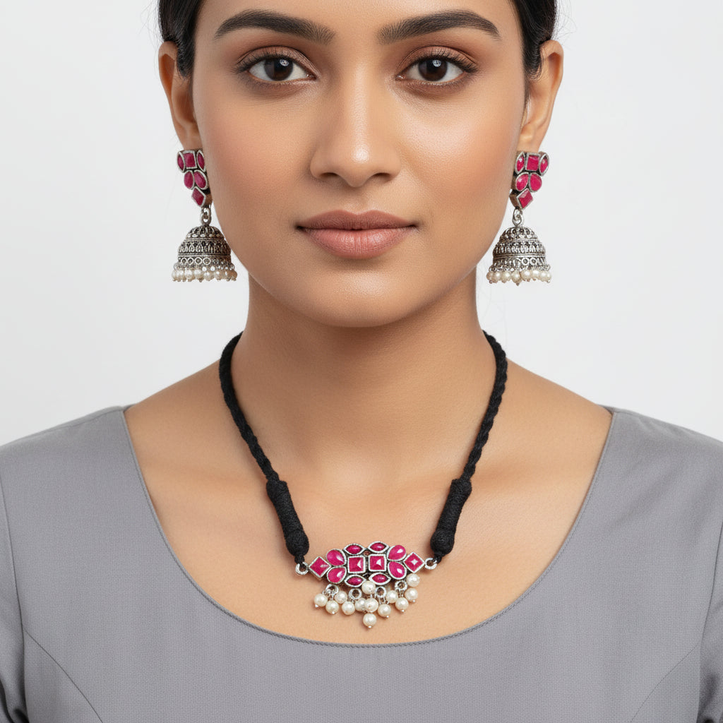 Stone saga pearl rope neckpiece (Red)