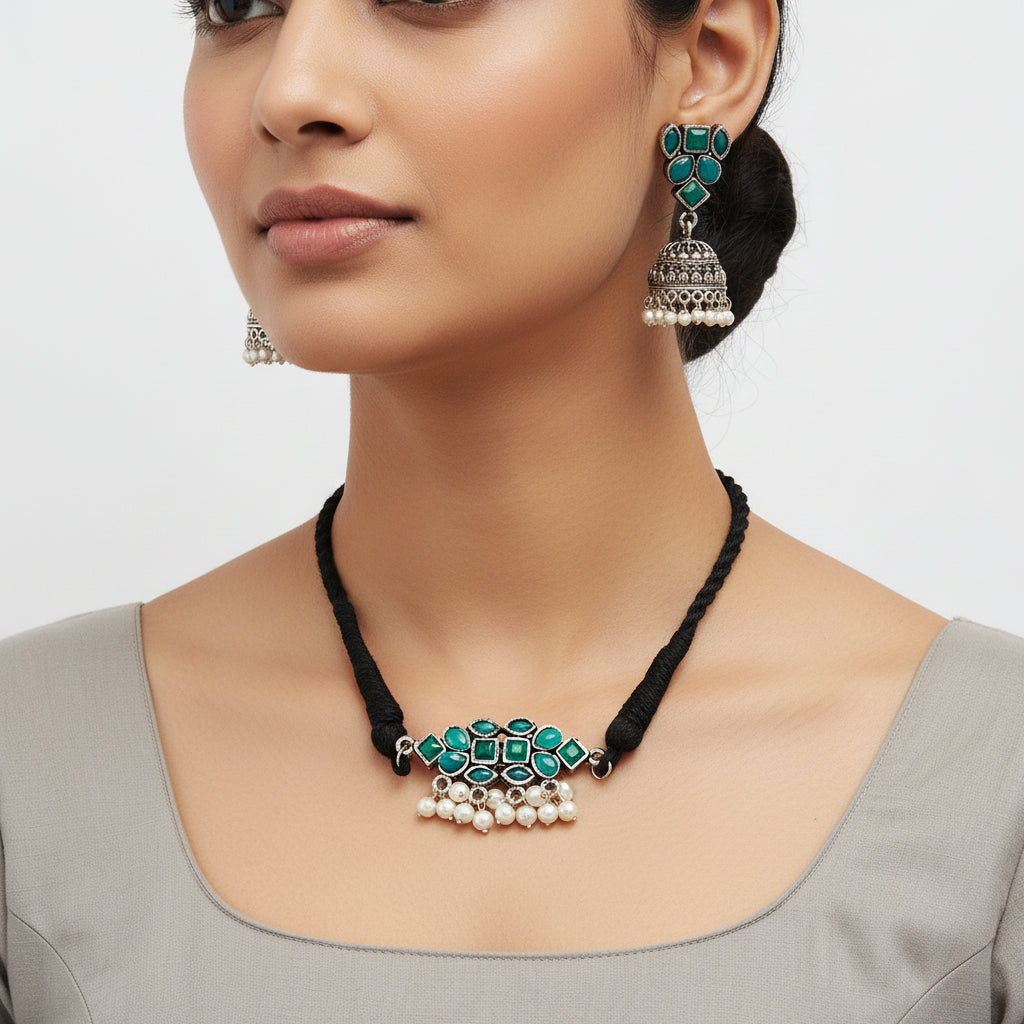 Stone saga pearl rope neckpiece (Green)