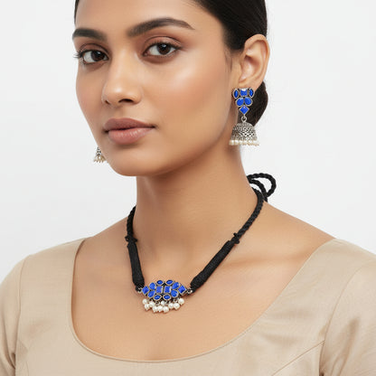 Stone saga pearl rope neckpiece (Blue)