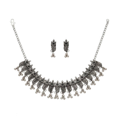Antique charm stone studded chain neckpiece (Black)