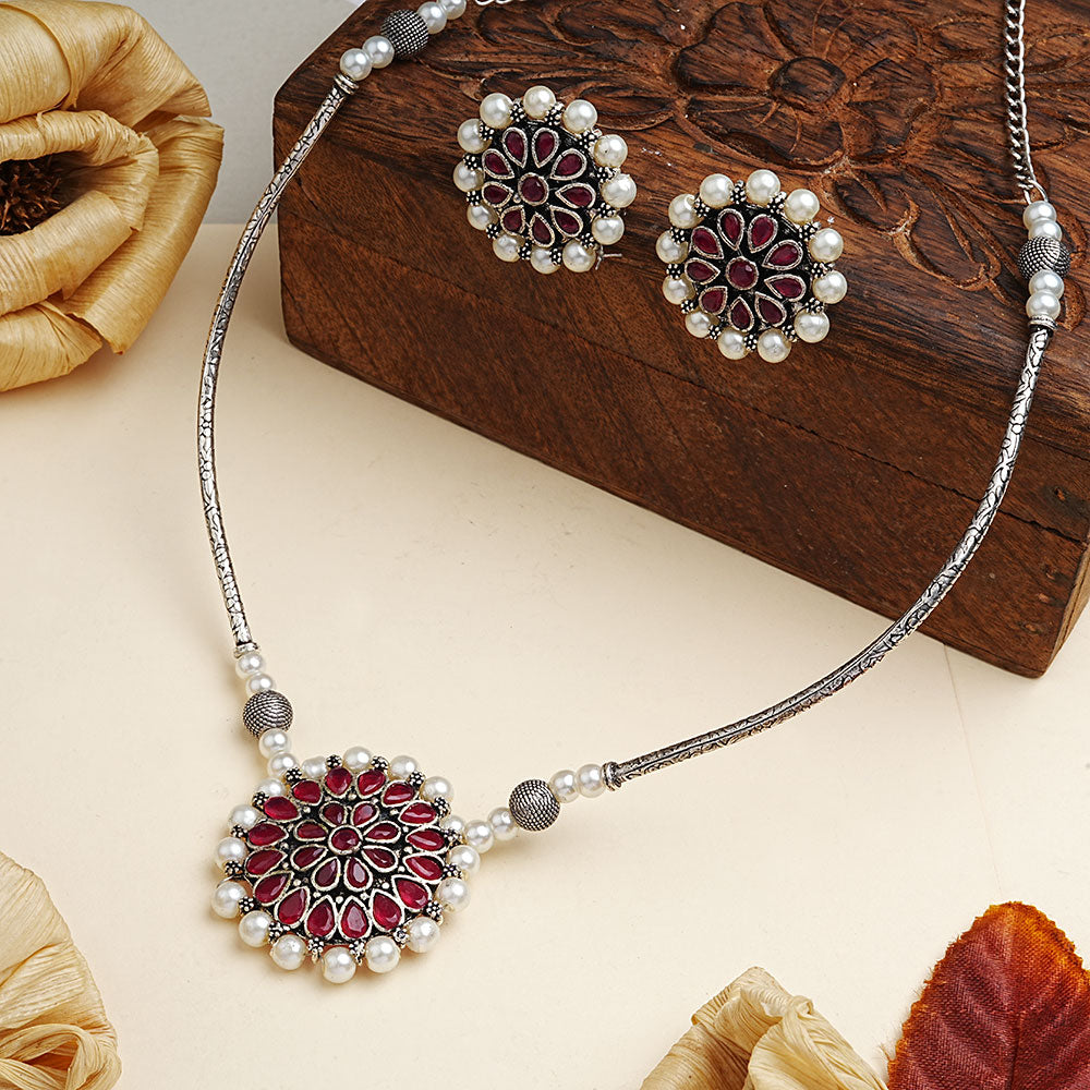 Crystal bloom oxidised chain neckpiece (Red)