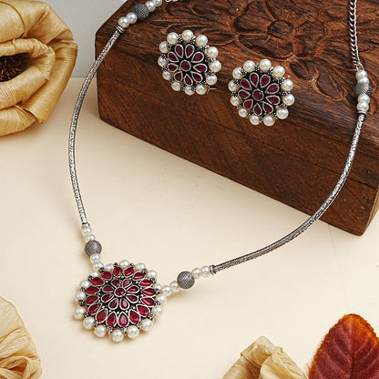 Crystal bloom oxidised chain neckpiece (Red)