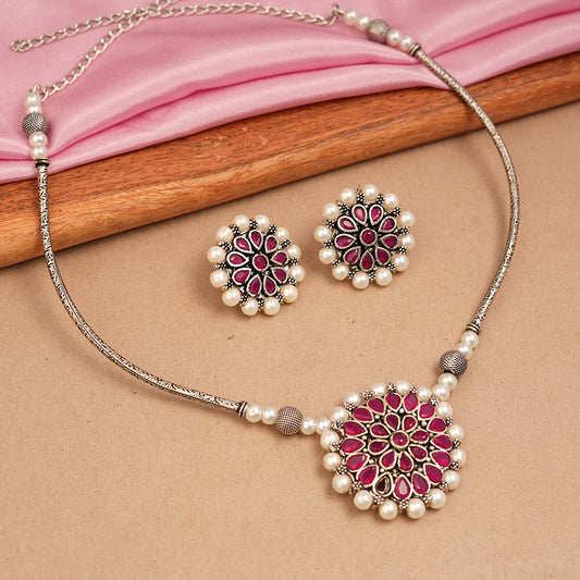 Crystal bloom oxidised chain neckpiece (Red)