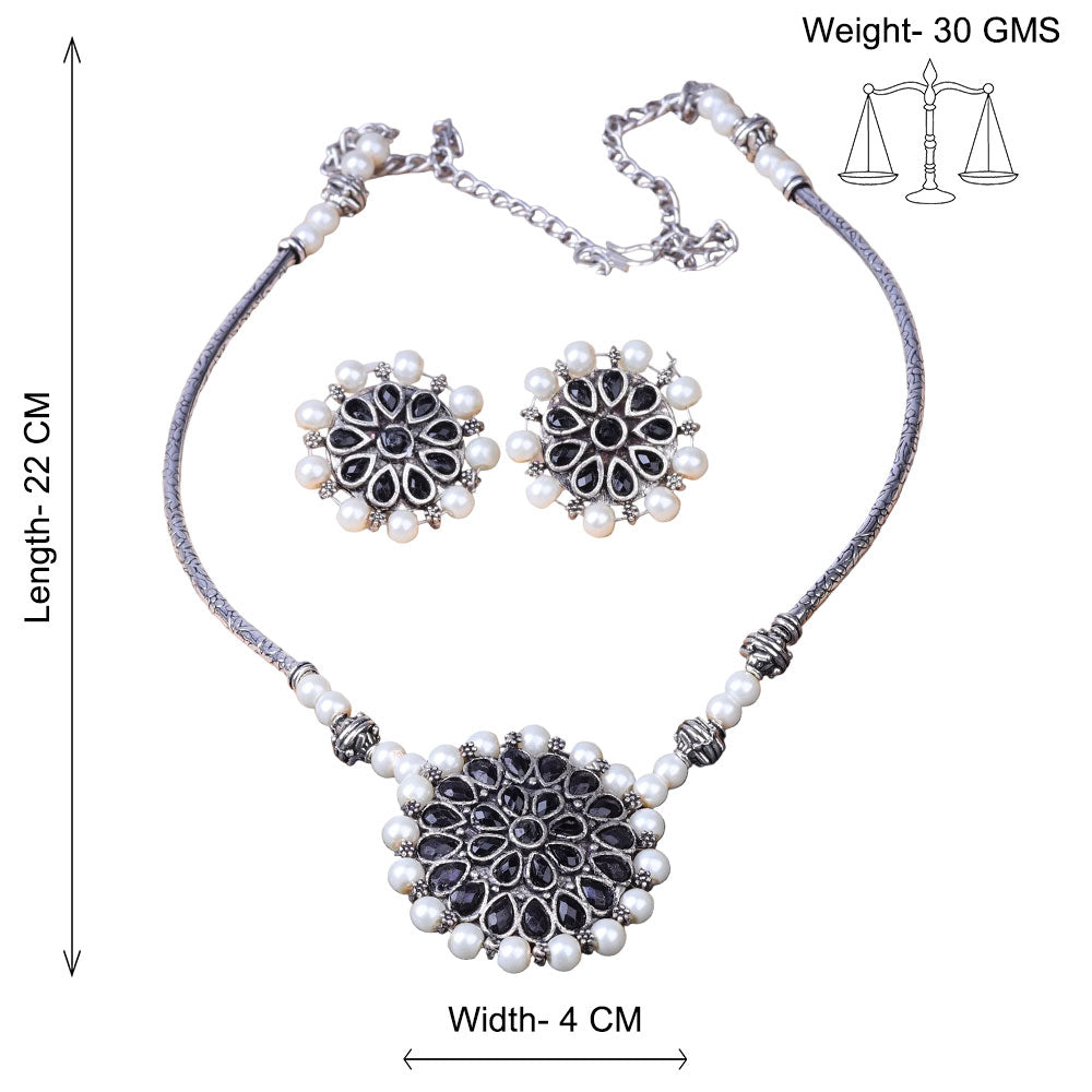 Crystal bloom oxidised chain neckpiece (Black)
