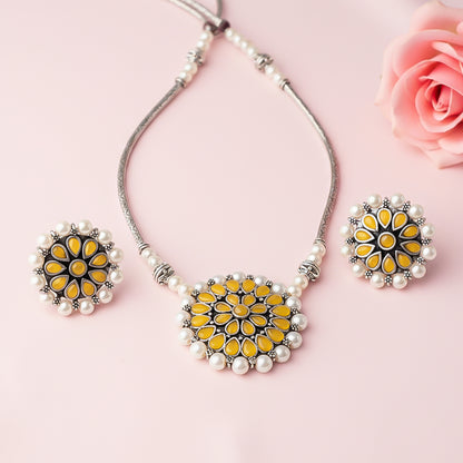 Crystal bloom oxidised chain neckpiece (Yellow)