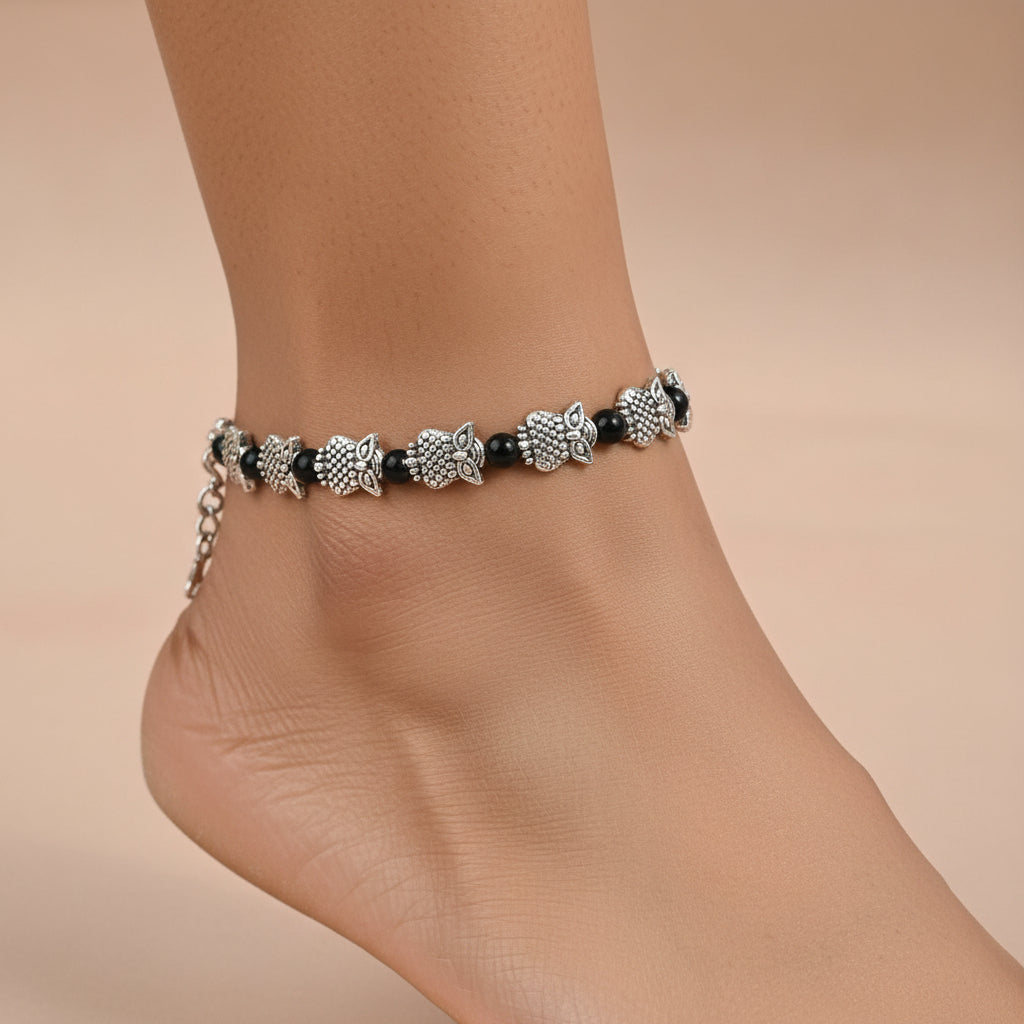 AwesomeOwl Oxidised anklet (Black)