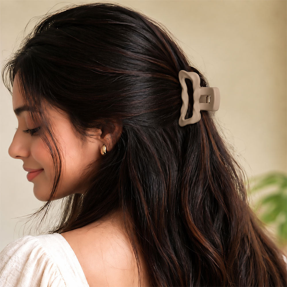 Minimal Matte Wavy Hair Claw Clips