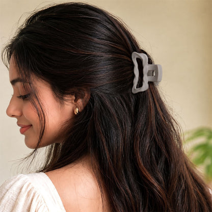 Minimal Matte Wavy Hair Claw Clips