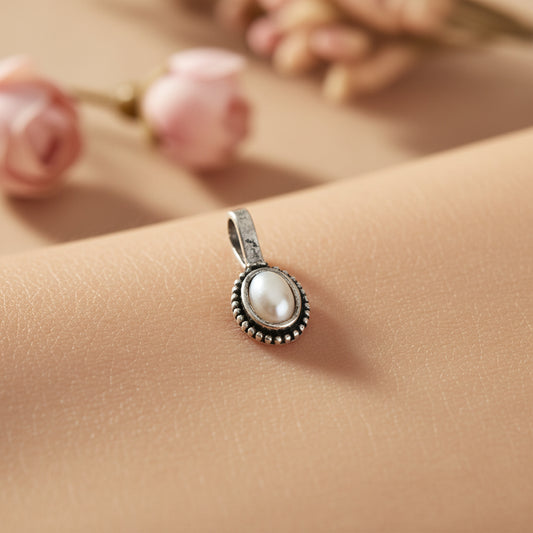 Stone Studded Beautiful Nosepin