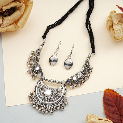 Gorgeous ghunghroo oxidised neckpiece (Silver)