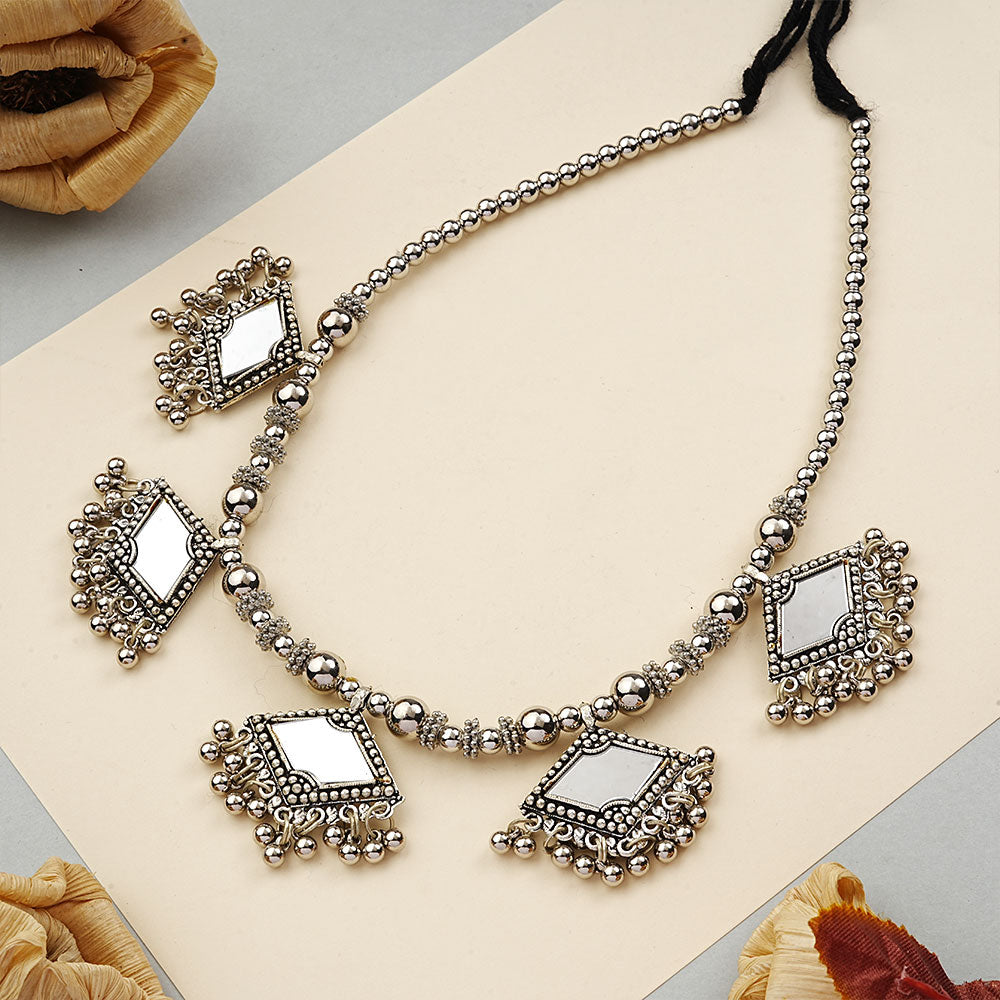 Radiant reflection oxidised kamarband (Silver)