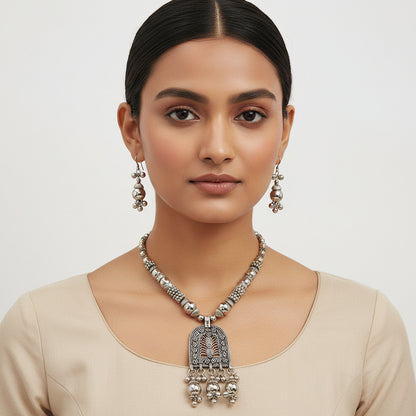 Raas Regal oxidised neckpiece (Silver)