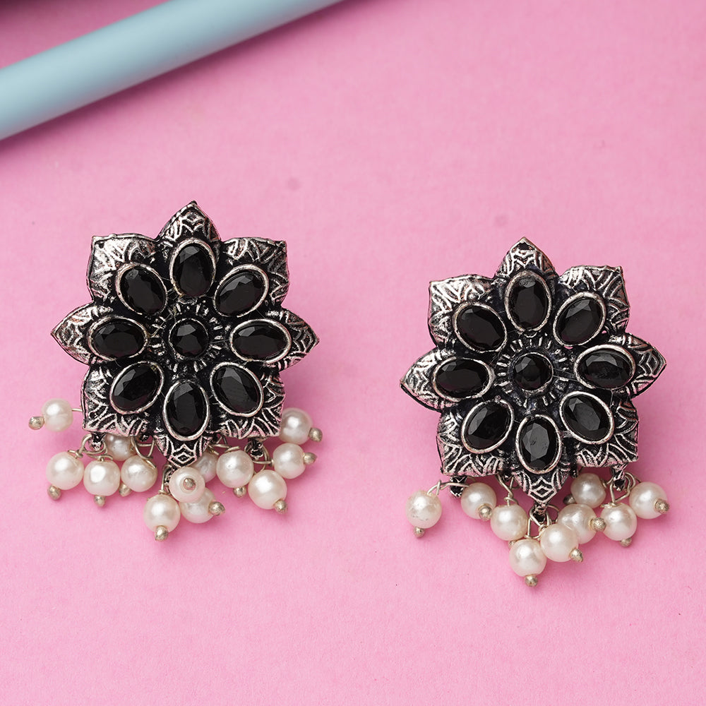 Jugni vibrant stud earrings (Black)