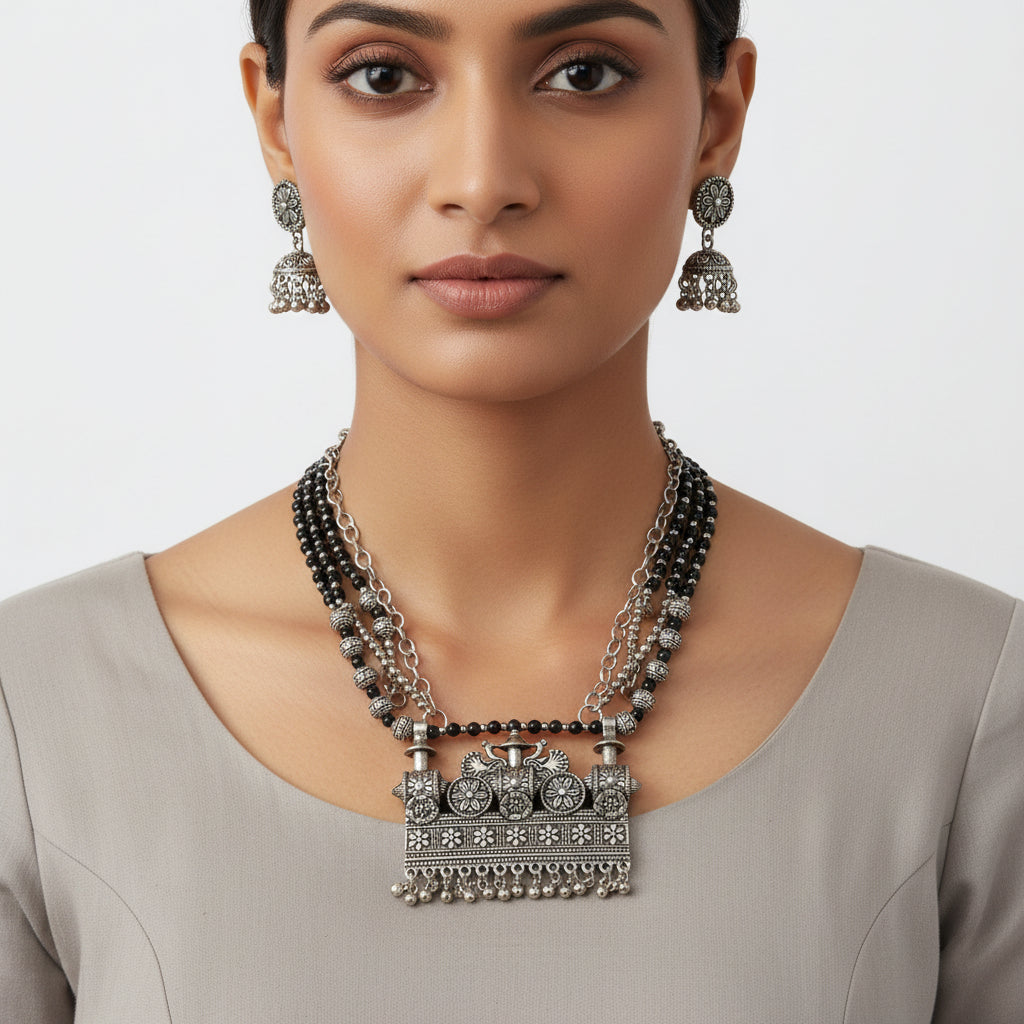 Royal radiance oxidized chain neckpiece (Black)