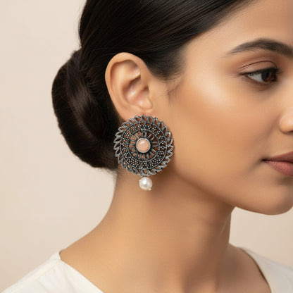 Charming Chakra stud earrings (Light Orange)