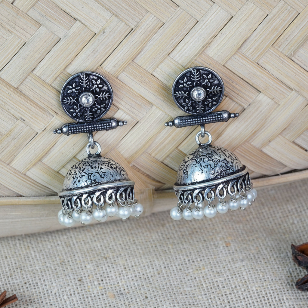 Charmbell  earrings (White)