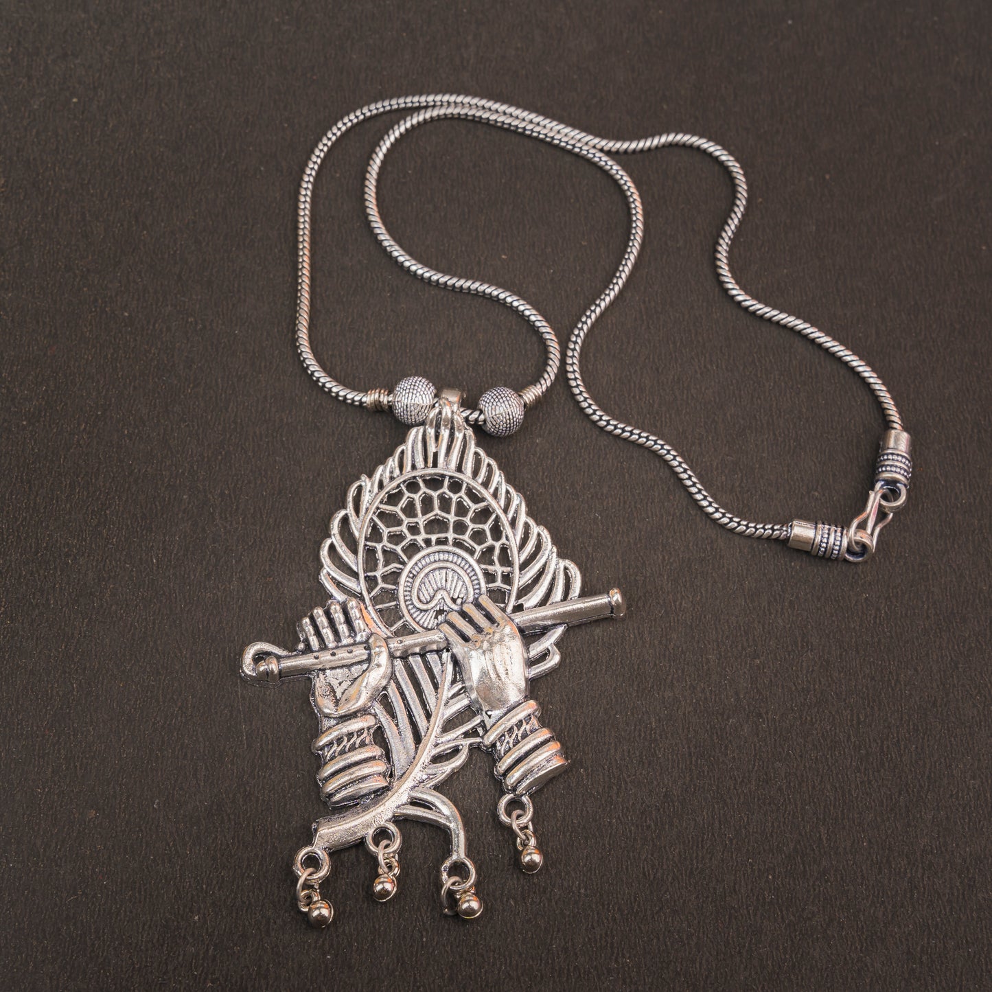 Bansuri Pendent Chain Set