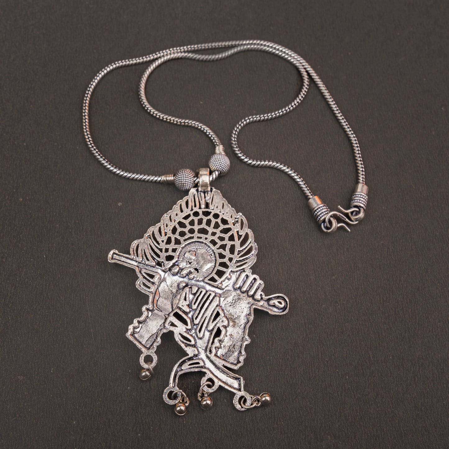 Bansuri Pendent Chain Set