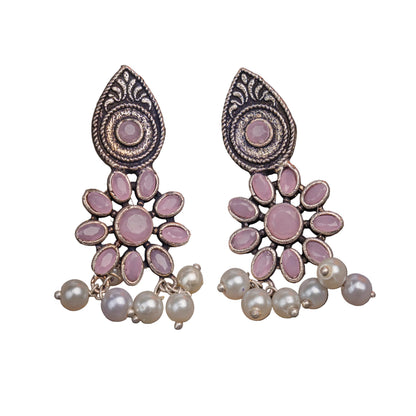 Drew flower pearl stud earrings (Baby Pink)