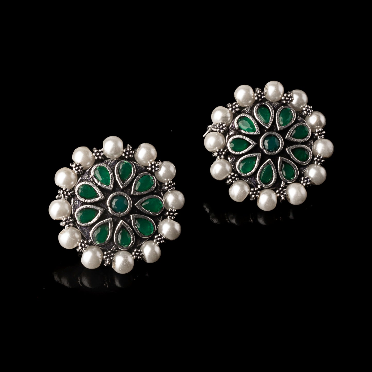 Stylish Brass Piped Neckpiece With Earrings Embellished With Green Stone And Pearls