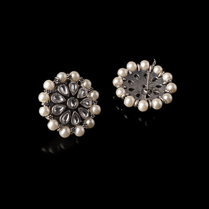 Stylish Brass Piped Neckpiece With Earrings Embellished With White Stone And Pearls