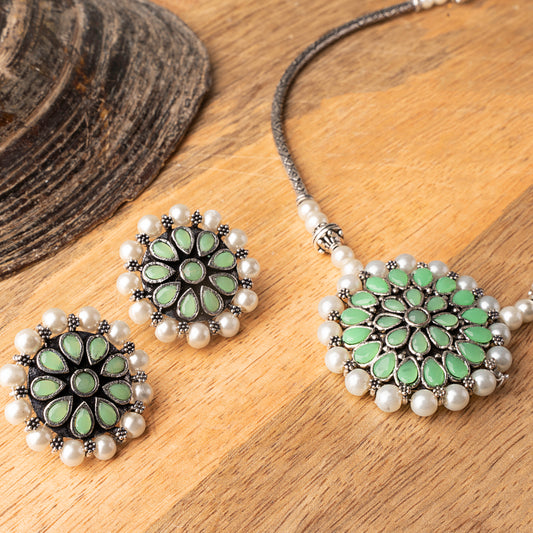 Stylish Brass Piped Neckpiece With Earrings Embellished With Pista Stone And Pearls