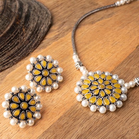 Stylish Brass Piped Neckpiece With Earrings Embellished With Yellow Stone And Pearls