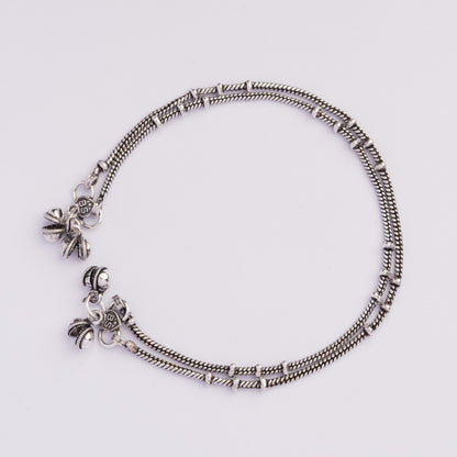 Timeless tinkle oxidised anklet (Silver)