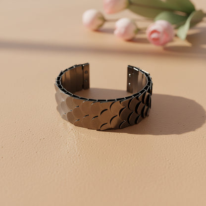 Flexible Metallic Link Bracelet