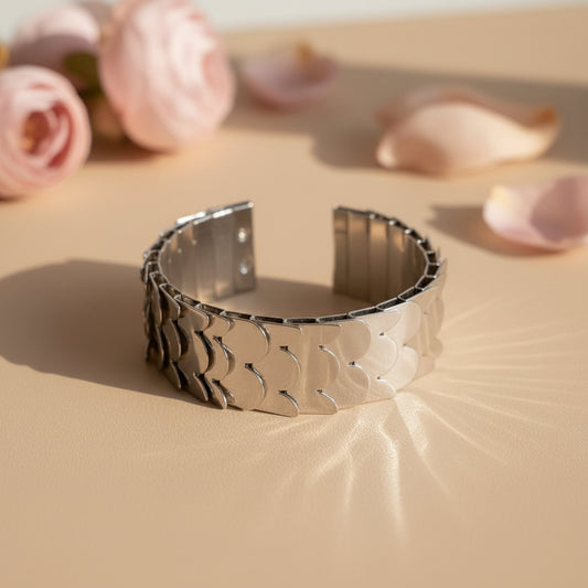 Flexible Metallic Link Bracelet