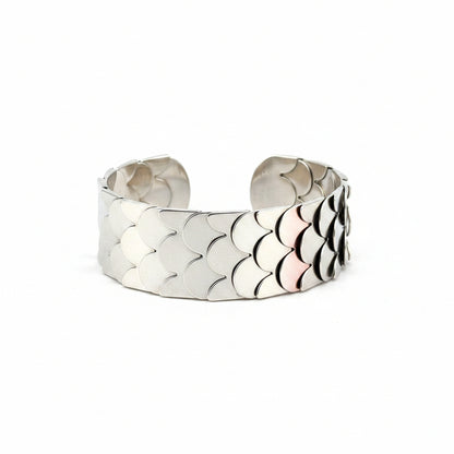 Flexible Metallic Link Bracelet