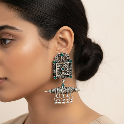 Chakor swirls Gunghroo Dangler earring (Green)