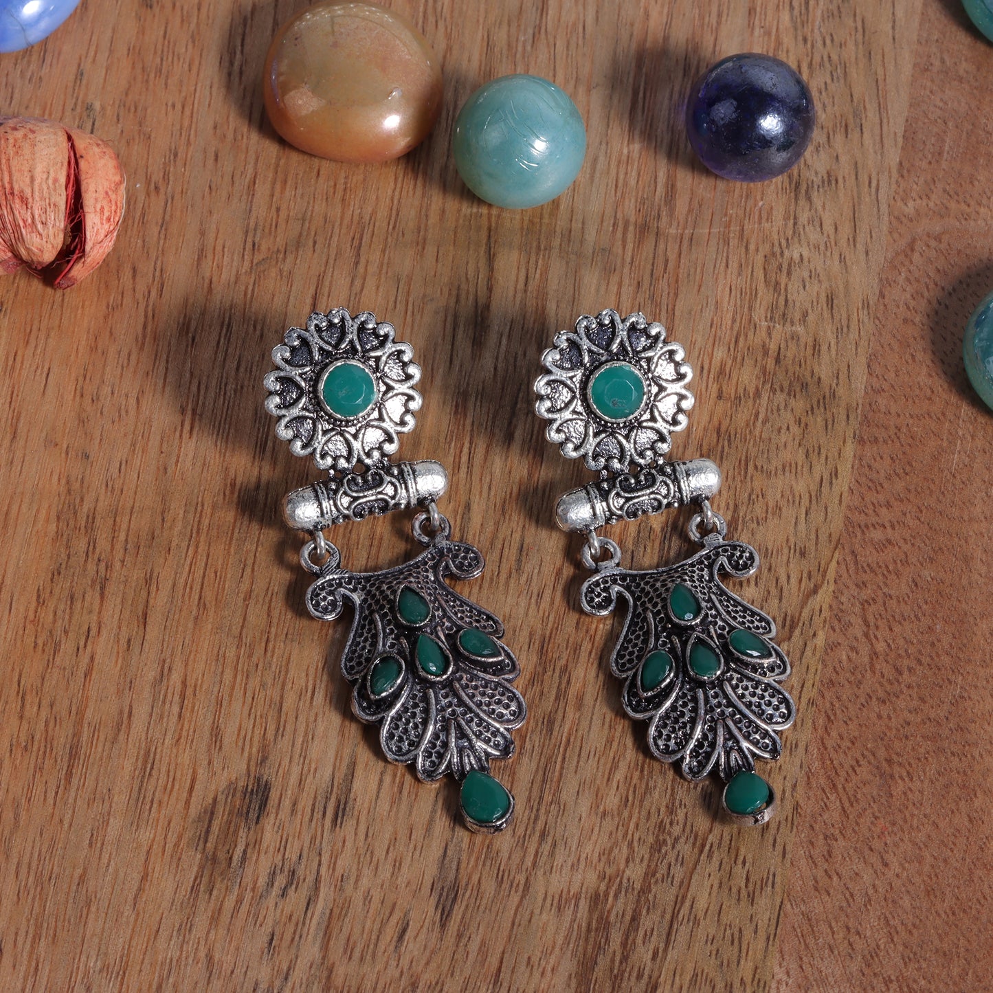 Swirly stone studded dangler earring (Green)