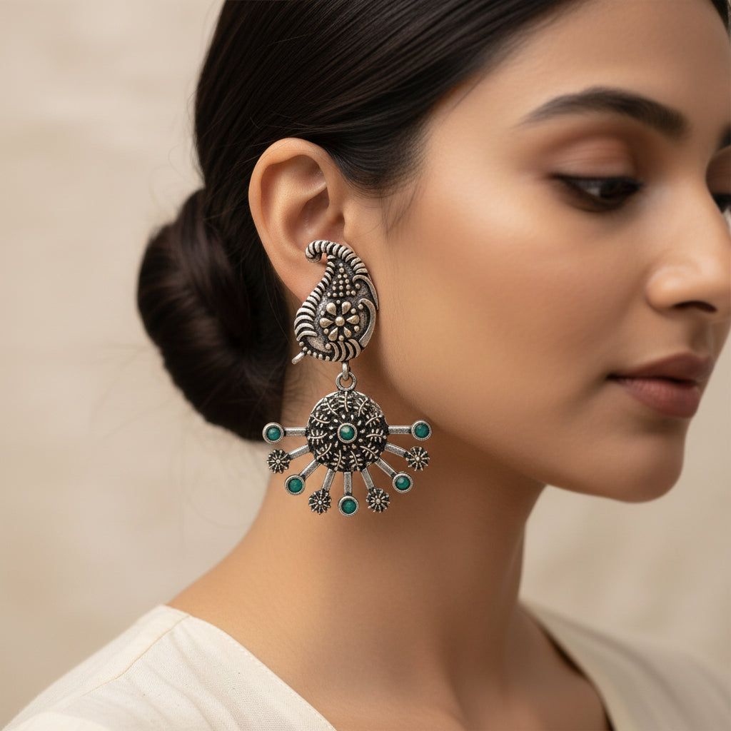 Rays and Paisley dangler earring (Green)