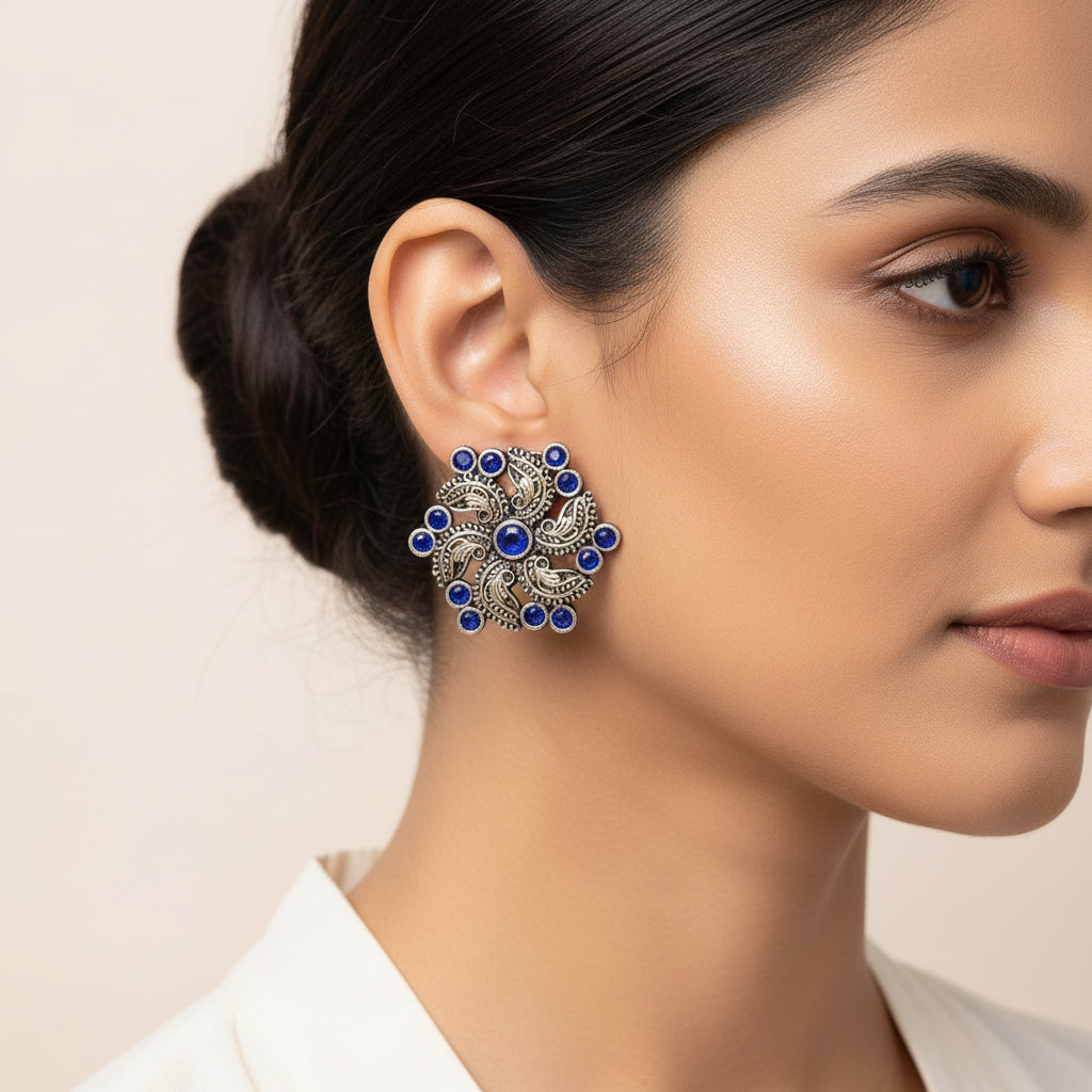 Aabroo sparkle stud earrings (Blue)