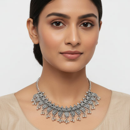 Antique charm stone studded chain neckpiece (Black)
