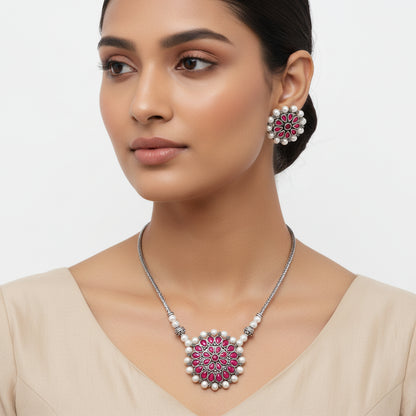 Crystal bloom oxidised chain neckpiece (Red)