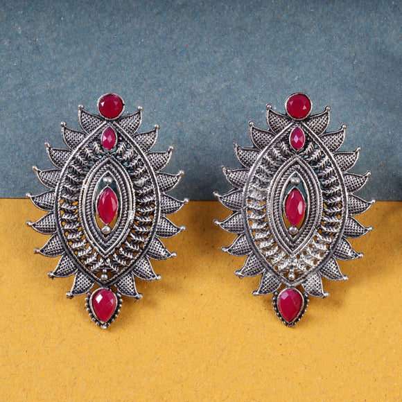 Silver polished Jaipur's Designer Oval Shape Stone Stud Earrings For Women