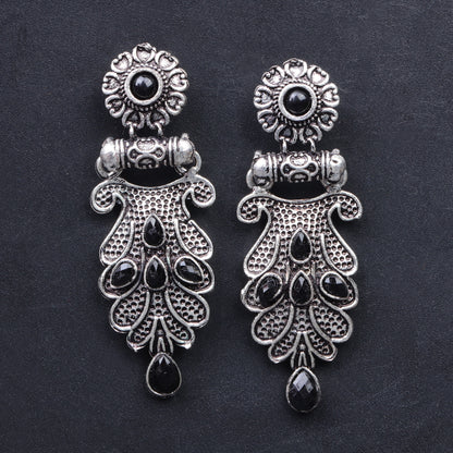 Black Stone Studded Rajwada Style Oxidised Earrings