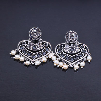 Black Stone Studded Heart Shaped Beautiful Earrings With Hanging Pearls