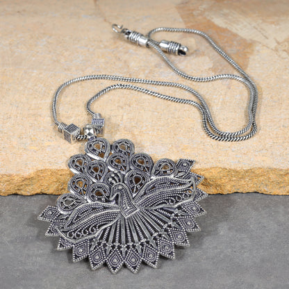 Peacock Pendent Chain Set