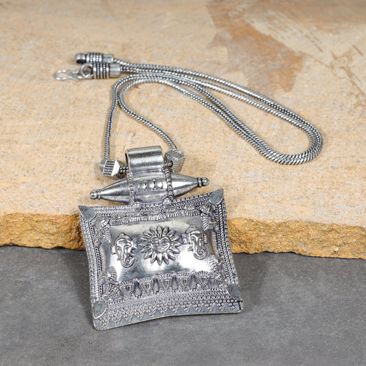 Surya & Ganesha Motif Pendent Chain Set