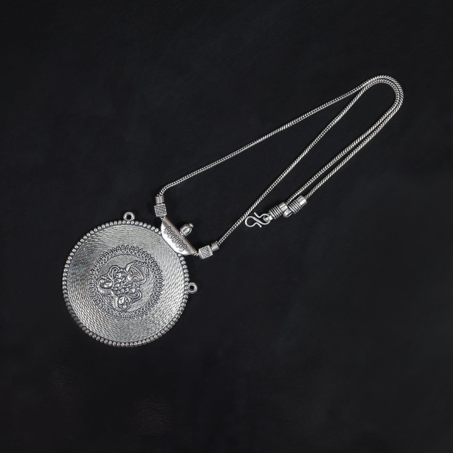 Goddess Pendent Chain Set