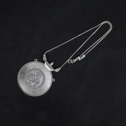 Goddess Pendent Chain Set
