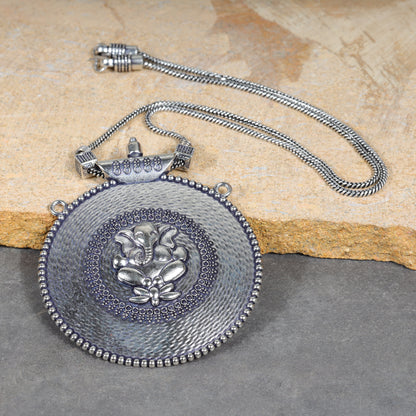Ganesha Round Pendent Chain Set